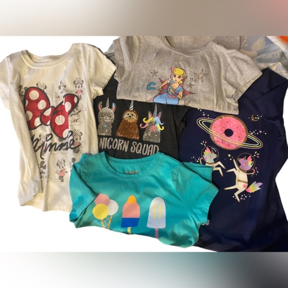 Bundle of girls size 7 shirts (5 t-shirts) various brands